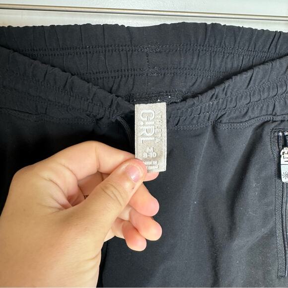 Athleta Girl Hustle 3” Mesh Panel Drawstring Athletic Shorts Size Medium - Picture 4 of 8